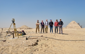 Part of the team in front of the pyramid of Djoser. Photo: Nicola Dell’Aquila.